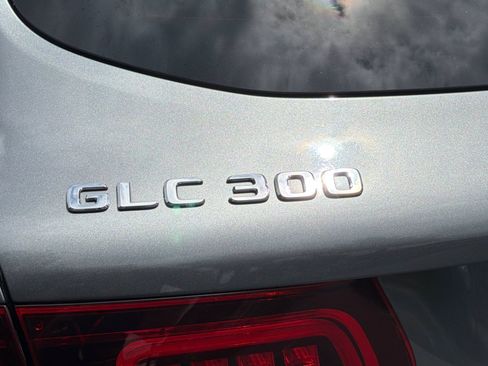 Used 2021 Mercedes-Benz GLC 300 4MATIC image 39