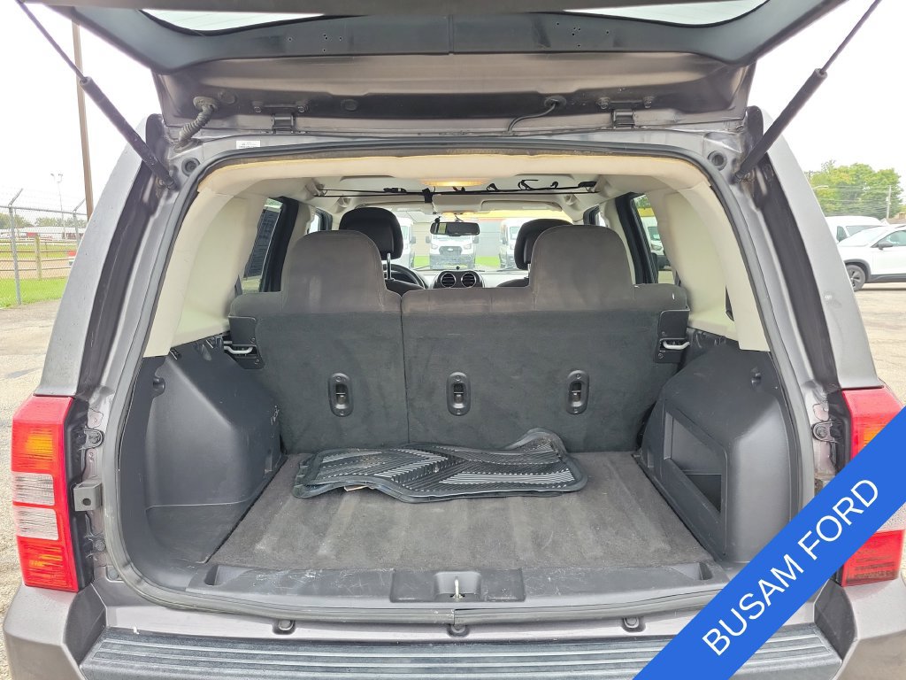 Used 2016 Jeep Patriot Sport w/ Power Value Group AWD/4WD image 8