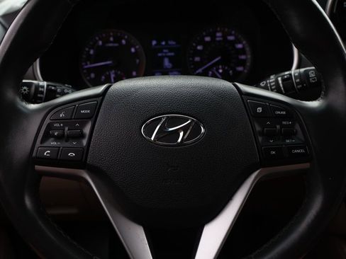 Used 2021 Hyundai Tucson Limited FWD image 25