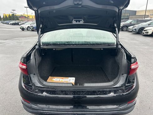 Used 2022 Volkswagen Jetta SE FWD image 23