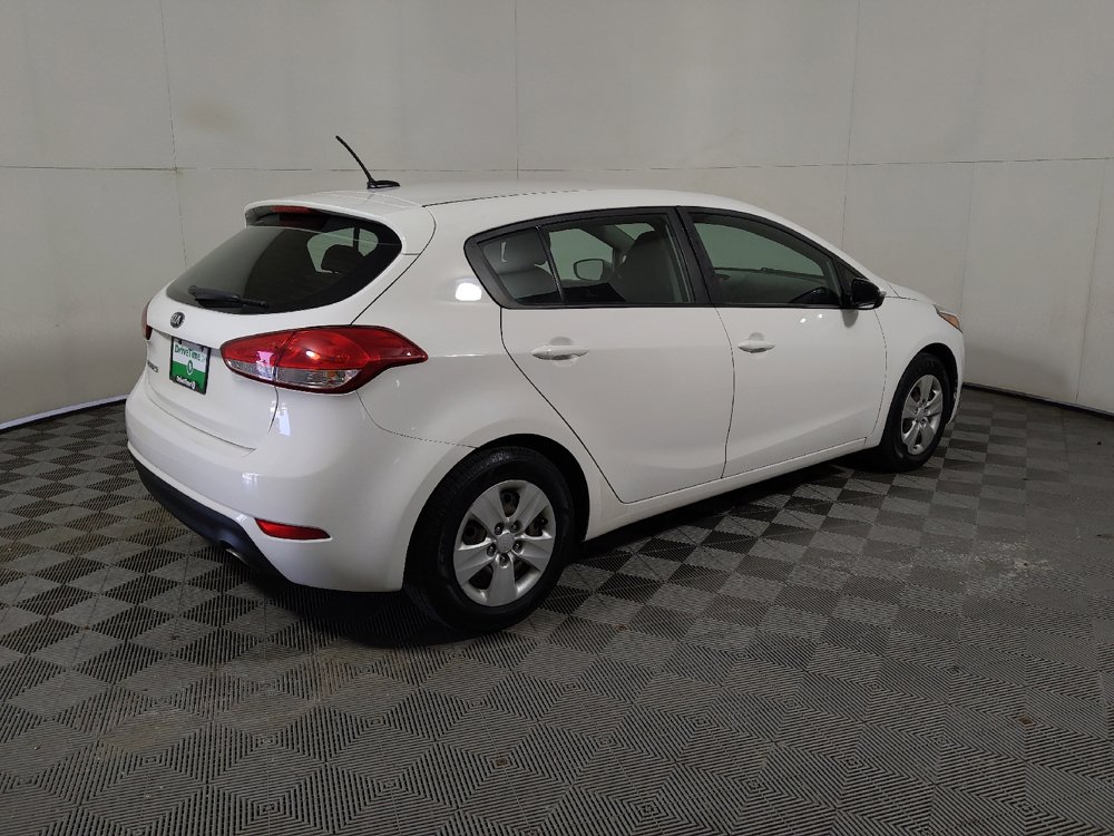 Used 2017 Kia Forte LX FWD image 10