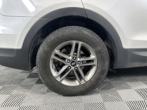 Used 2017 Hyundai Santa Fe Sport image 10
