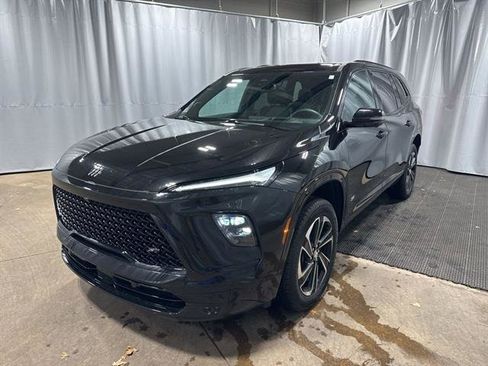 Certified 2025 Buick Enclave Sport Touring w/ Power Package image 9