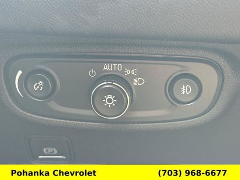 Used 2024 GMC Terrain SLT w/ Elevation Edition FWD image 18