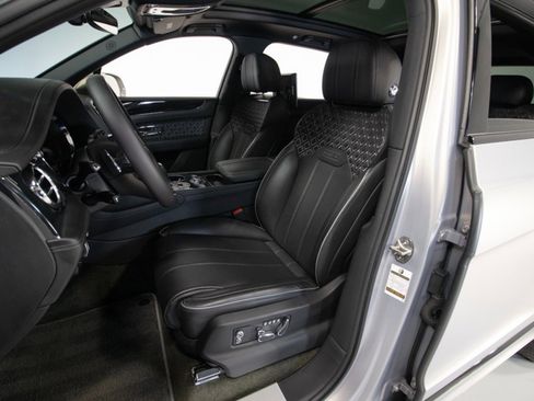 Used 2023 Bentley Bentayga Speed image 5
