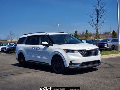 Certified 2023 Kia Carnival SX