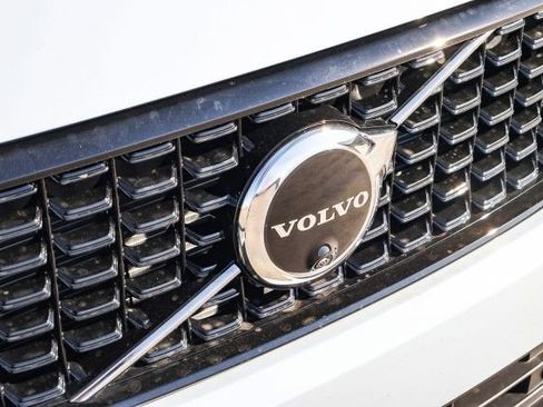 New 2026 Volvo XC40 B5 Plus w/ Protection Package Premier image 11