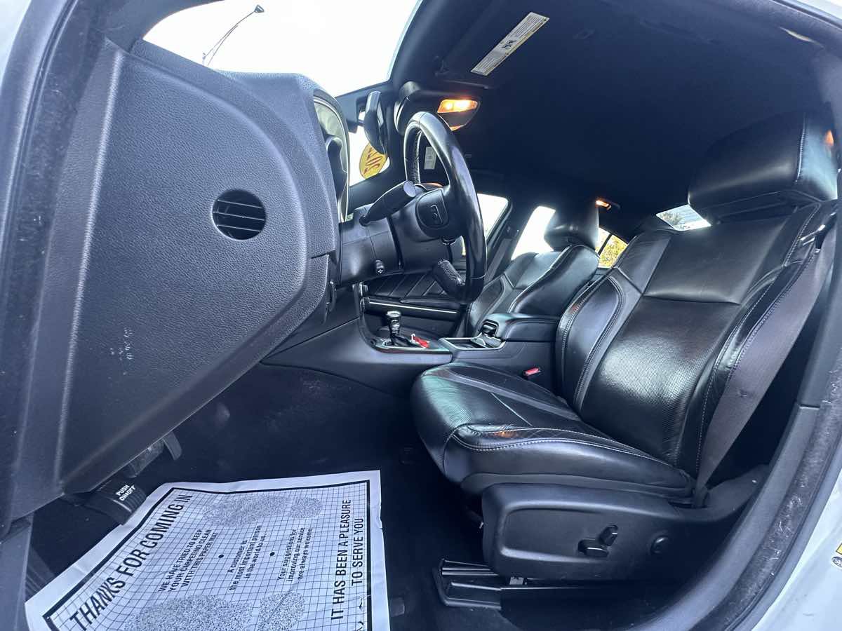 Used 2022 Dodge Charger SXT w/ Plus Group RWD image 11