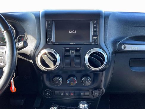 Used 2018 Jeep Wrangler Sahara w/ Connectivity Group image 6