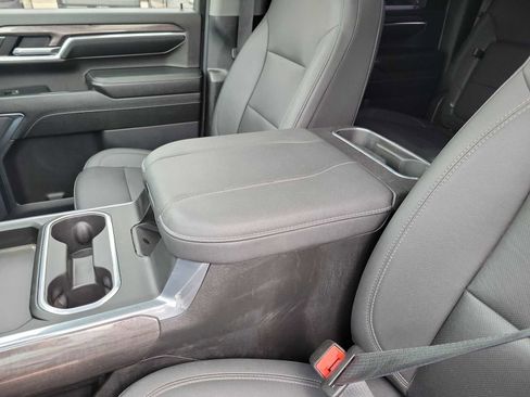 Used 2024 Chevrolet Silverado 2500 LTZ w/ LTZ Convenience Package image 16