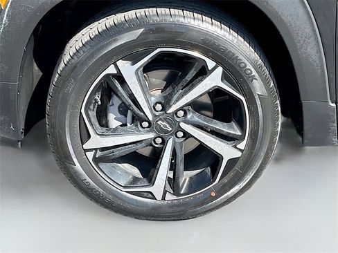 Used 2023 Chevrolet TrailBlazer RS w/ Sun and Liftgate Package image 30