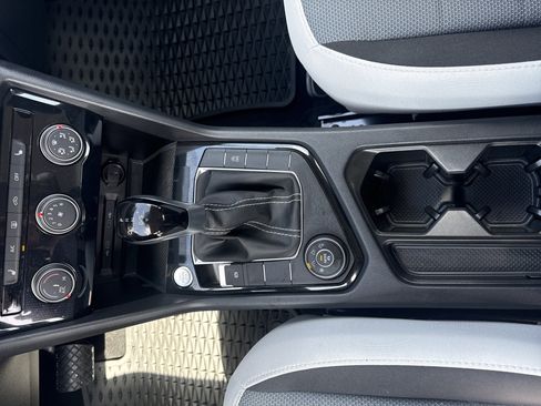 Certified 2025 Volkswagen Taos S AWD/4WD image 8