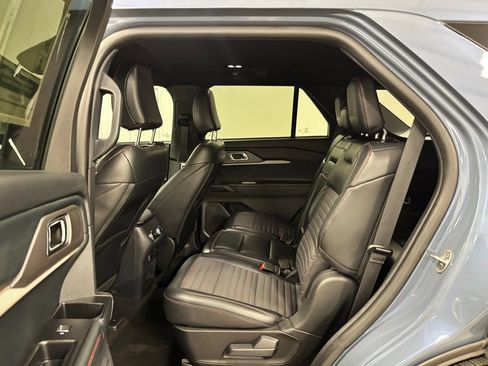 Used 2025 Ford Explorer ST-Line RWD image 20