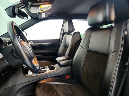 Used 2019 Jeep Grand Cherokee Altitude image 9