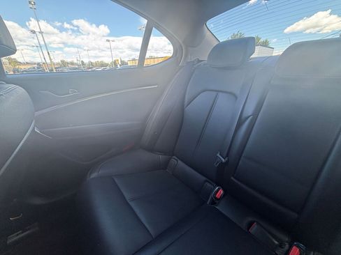 Used 2025 Genesis G70 2.5T AWD/4WD image 38