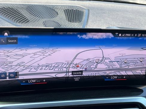Used 2023 BMW 330i Sedan w/ Premium Package RWD image 18