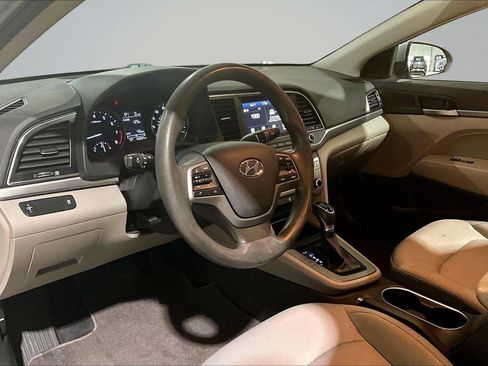 Used 2017 Hyundai Elantra SE FWD image 14