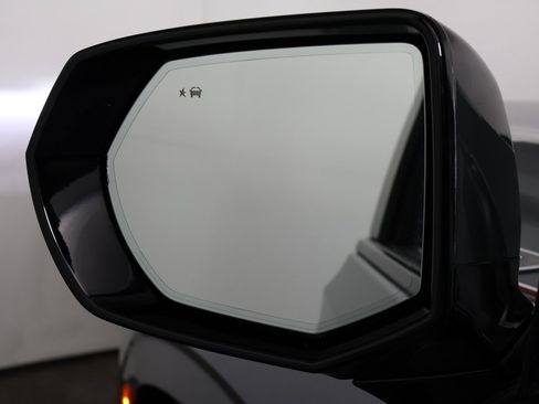 Used 2023 Chevrolet Tahoe Z71 w/ Z71 Off-Road Package image 39