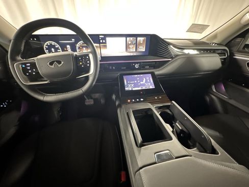 New 2025 INFINITI QX80 Sensory image 12