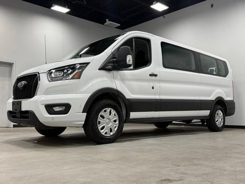 Used 2023 Ford Transit 350 XLT RWD image 4