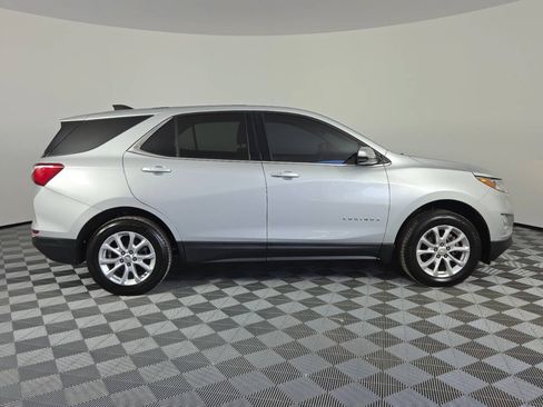 Used 2018 Chevrolet Equinox LT FWD image 8