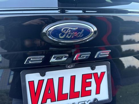Used 2022 Ford Edge SE w/ Cargo Accessory Package image 15