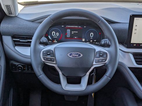 New 2026 Ford Explorer Active w/ Active Comfort Package image 9