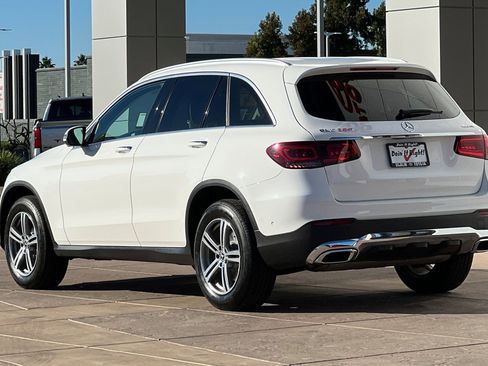 Used 2021 Mercedes-Benz GLC 300 4MATIC w/ Premium Package image 6