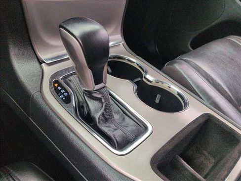 Used 2021 Jeep Grand Cherokee Limited w/ Luxury Group II RWD image 19