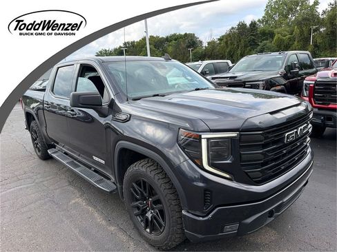 Used 2022 GMC Sierra 1500 Elevation w/ LPO, Elevation Black Package AWD/4WD image 1