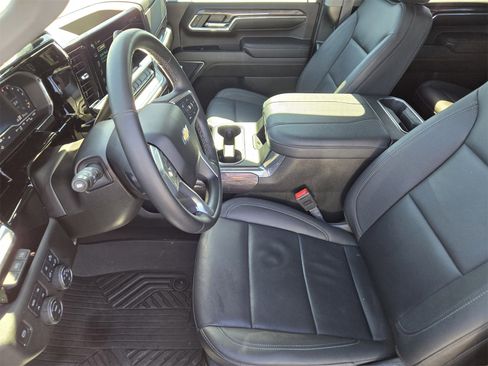 Used 2024 Chevrolet Silverado 2500 LTZ w/ LTZ Premium Texas Edition image 12