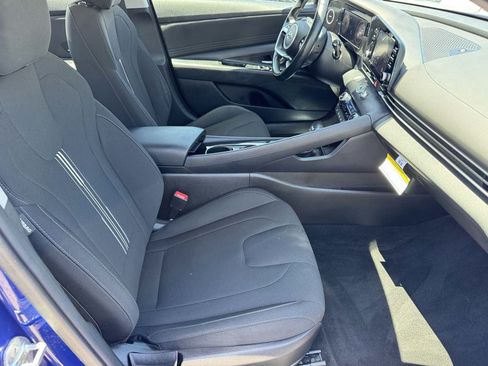 Used 2021 Hyundai Elantra SEL w/ Convenience Package FWD image 14