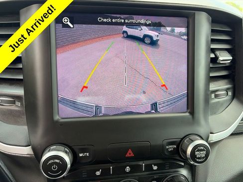 Used 2020 RAM 1500 Big Horn AWD/4WD image 32