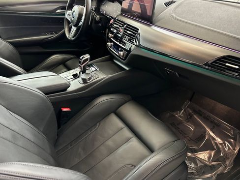 Certified 2023 BMW M5 w/ Competition Package image 33