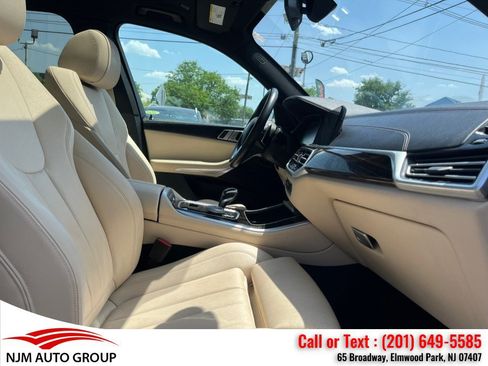 Used 2020 BMW X5 xDrive40i w/ Premium Package AWD/4WD image 42