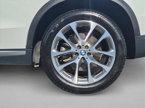 Used 2019 BMW X5 xDrive40i AWD/4WD image 24