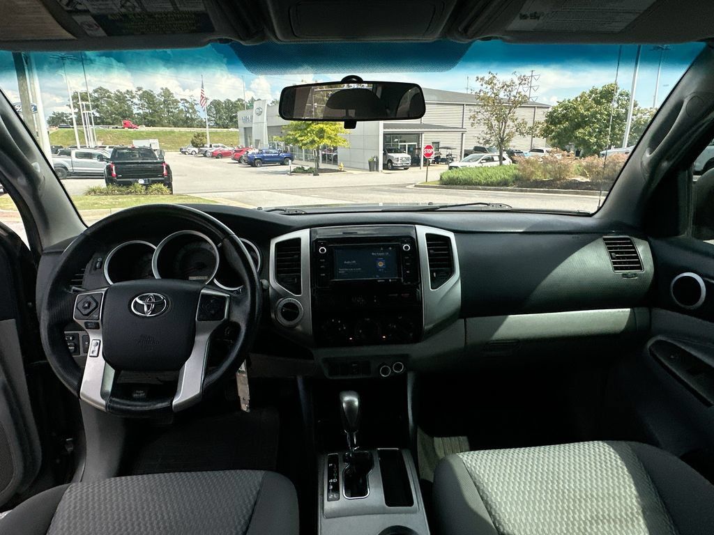 Used 2014 Toyota Tacoma 4x4 Double Cab w/ SR5 Package image 3