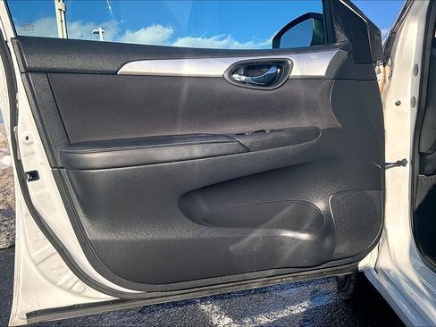 Used 2018 Nissan Sentra S w/ S Midnight Style Package image 20