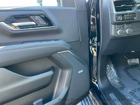 Used 2026 GMC Yukon Denali w/ Sun & Power Step Package image 11