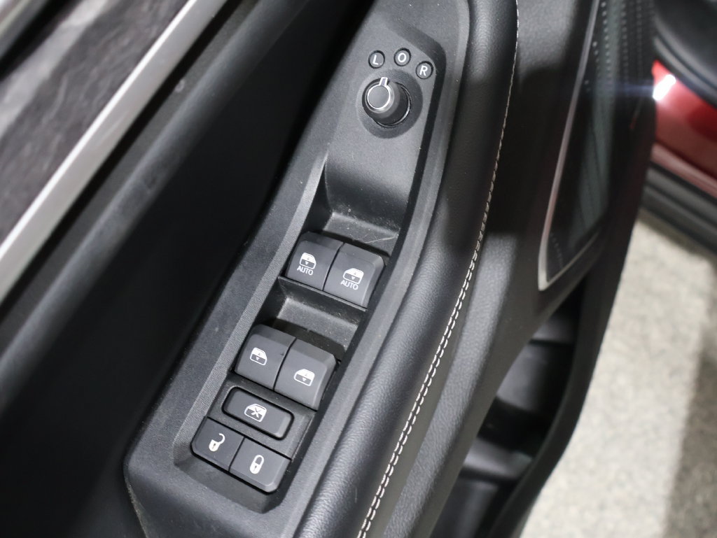 Used 2022 Jeep Grand Cherokee L Limited AWD/4WD image 14
