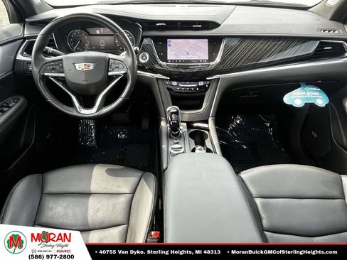Certified 2023 Cadillac XT6 Premium Luxury FWD image 12