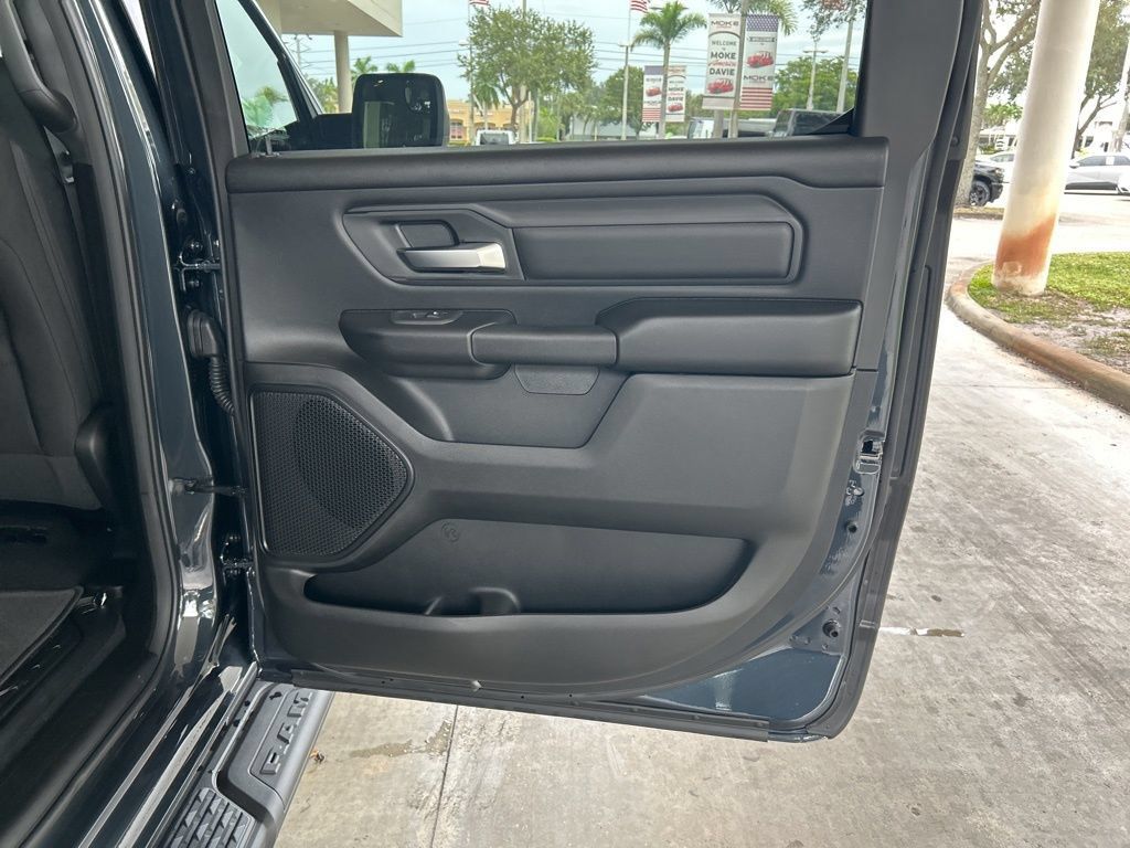 New 2025 RAM 1500 Tradesman AWD/4WD image 30