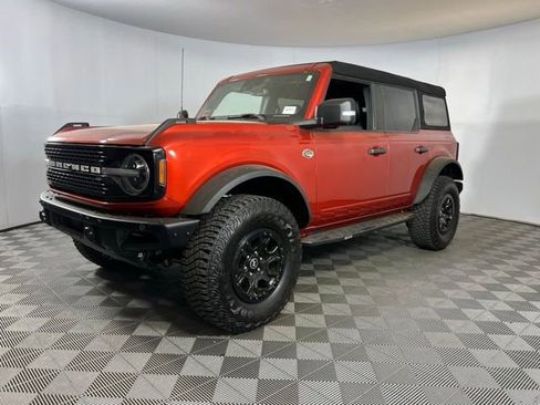 Used 2024 Ford Bronco Wildtrak image 3