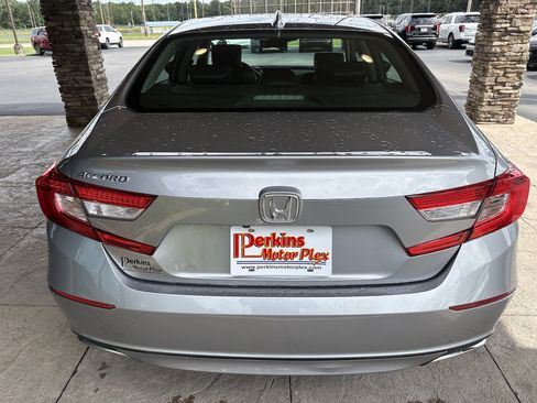 Used 2018 Honda Accord EX-L image 7