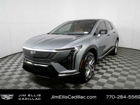 New 2026 Cadillac Optiq Luxury 2 RWD image 27