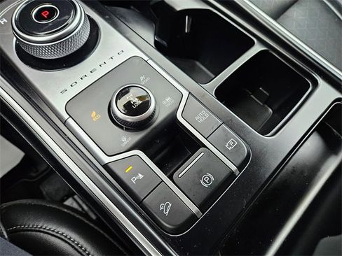 Used 2022 Kia Sorento EX w/ Panoramic Sunroof Package image 28