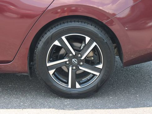 Used 2024 Nissan Sentra SV FWD image 17