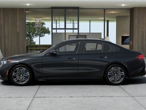 New 2027 BMW 550e xDrive image 4