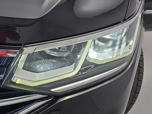 Certified 2023 Volkswagen Tiguan SEL R-Line AWD/4WD image 32