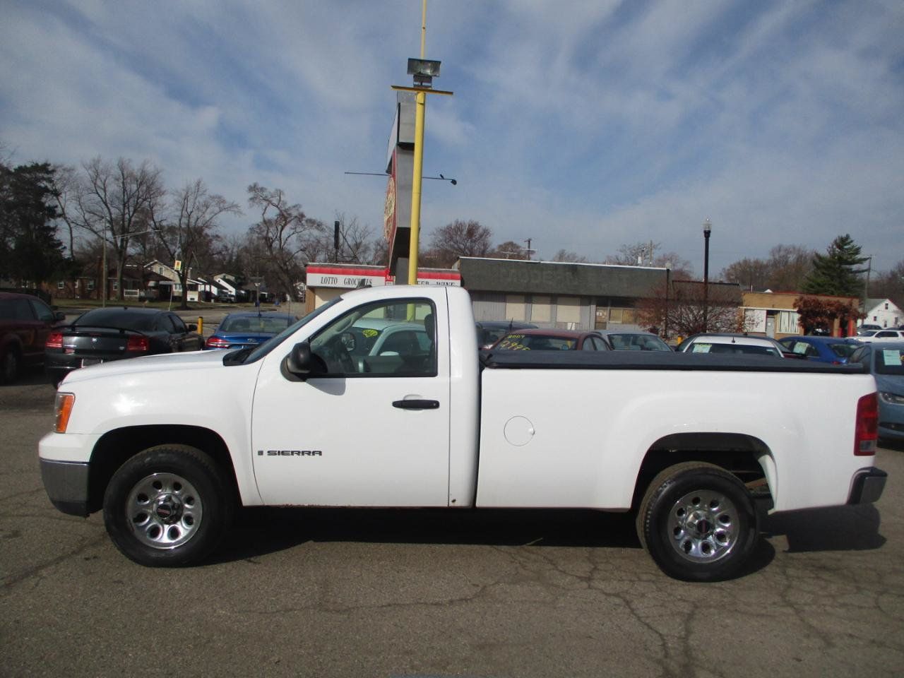 Used 2009 GMC Sierra 1500 W/T w/ SL Package RWD image 4